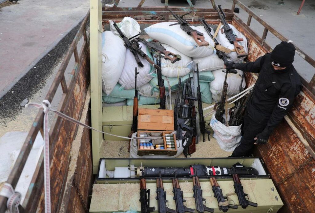 الأمن العام السوري: إحباط عملية تهريب أسلحة وصواريخ إلى لبنان عبر معابر غير شرعية