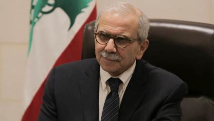 نواف سلام بين الدستور والديمقراطية وتوازن السلطات