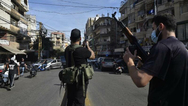 حواجز “حزب الله” تنتشر ليلاً على مداخل الضاحية الجنوبية .. ما الهدف من هذا الانتشار الأمني المكثّف؟