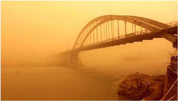 عاصفة الغبار تحاصر خوزستان: أزمة صحية وبيئية تكشف هشاشة الإدارة