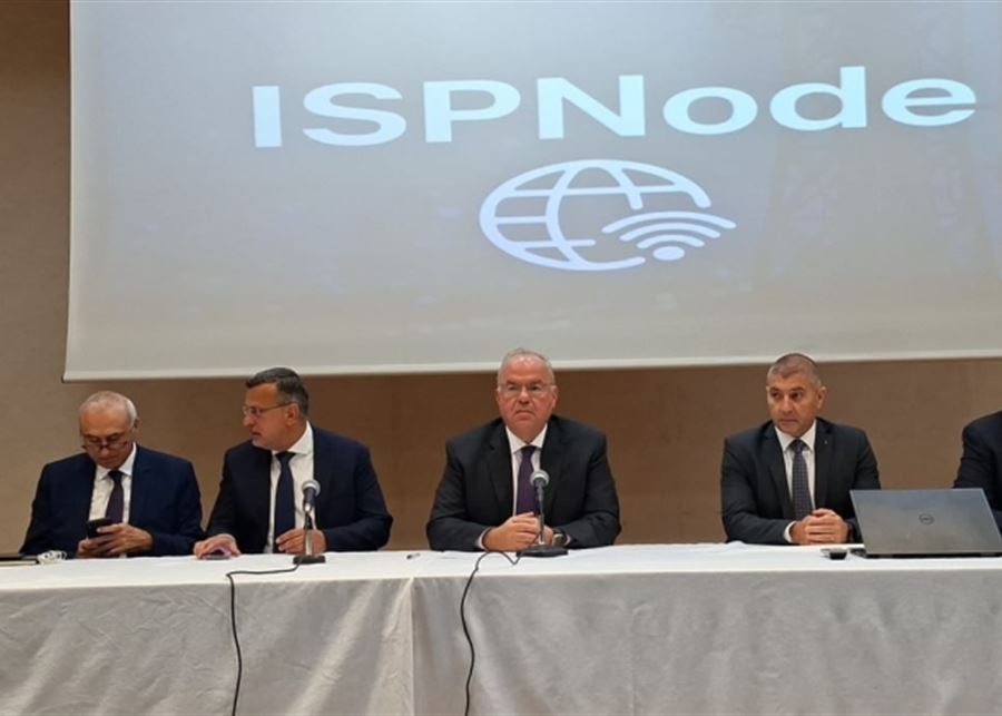 وزير الاتصالات يعرض خطة وزارته لخدمات أفضل