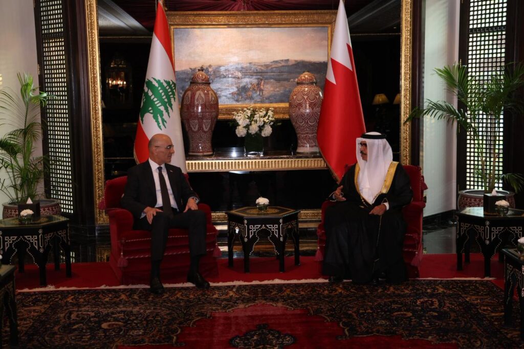 الحجار ترأس وفد لبنان إلى “حوار المنامة” وأكد التزام الدولة ببسط سيادتها ودعم المؤسسات الأمنية