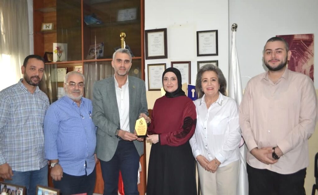 بلدية طرابلس كرمت ثانوية الحدادين الرسمية للبنات بعد فوزها بالمركز الأول ضمن تحدّي القراءة العربي