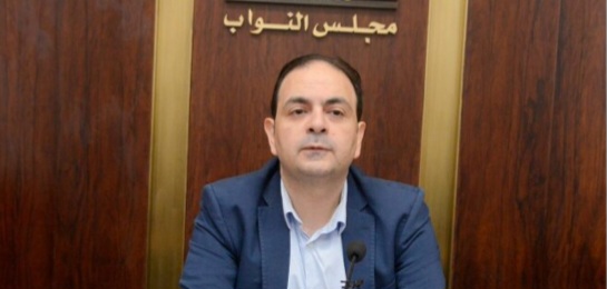 بعد تلقيه تهديداً… ناصر يفتح ملف العميدة شندب ويواجه إدارة الجامعة اللبنانية