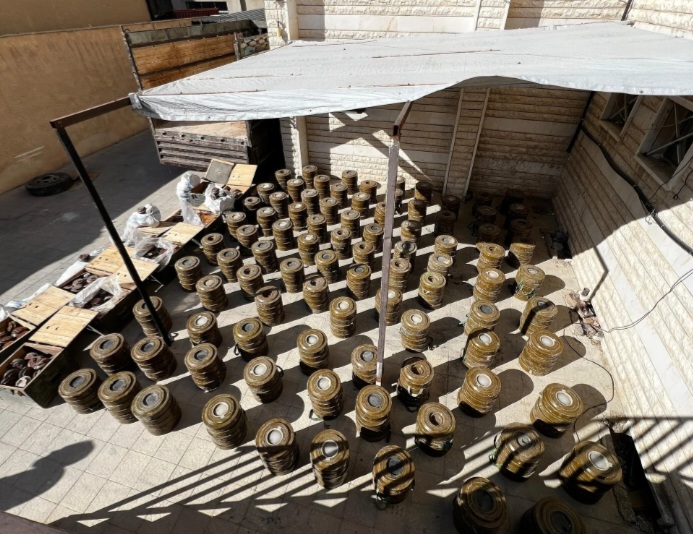 كمين أمني في ريف دمشق يحبط تهريب 1250 لغماً حربياً لحزب الله