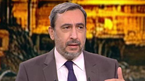 الحوت: من يضيق صدره بسقوط الظلم فليُراجع موقفه