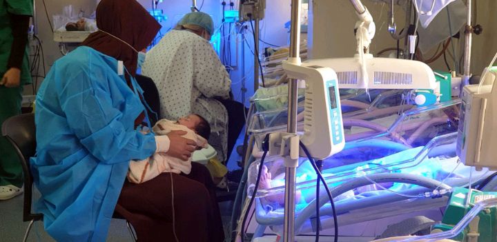طرابلس تحت وطأة أزمة طبية: اكتظاظ وأزمة أسرّة في أقسام الرضع