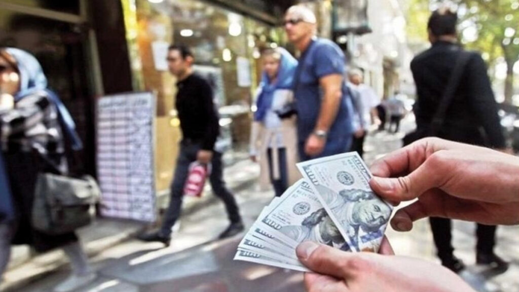 انهيار الريال يعكس التفكك النهائي لهياكل النظام الاقتصادية وبداية الانفجار الاجتماعي الشامل”
